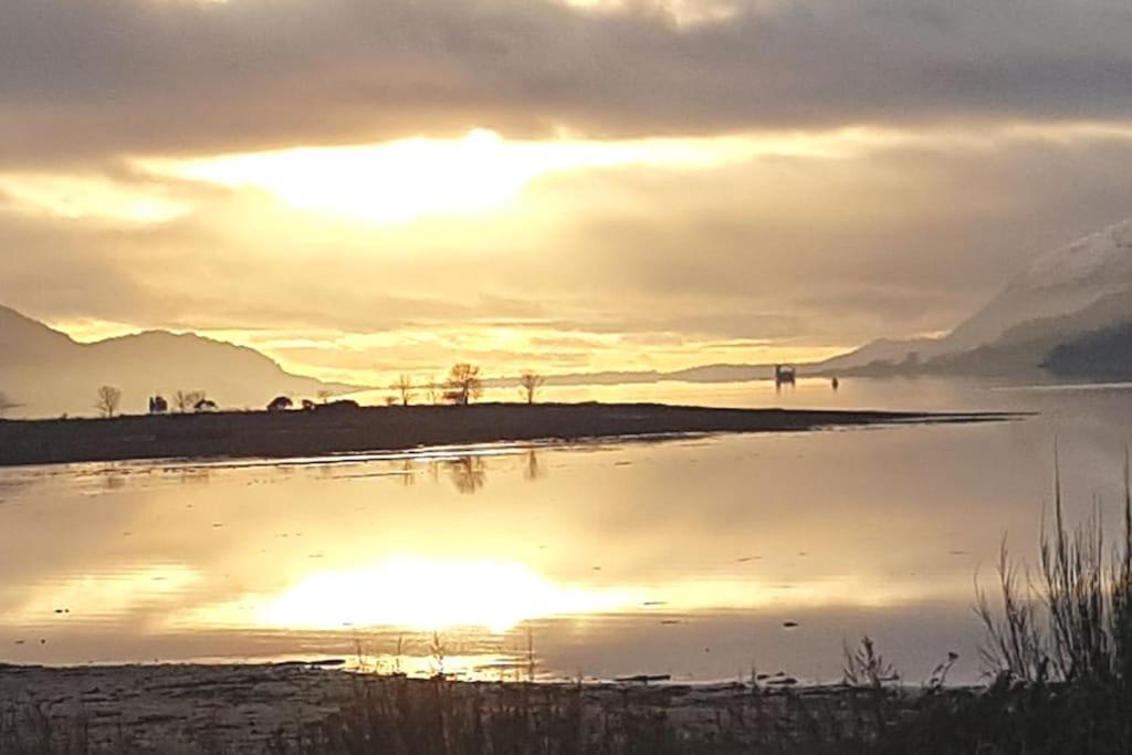 Fort William Loft On Shore Front With Amazing Views Caol Exterior photo